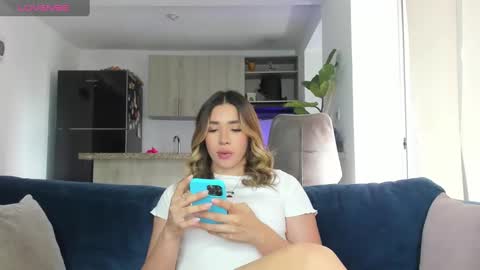 Camila online show from February 2025 07:43:02 PM