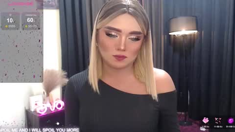 Snapshot of sweetbella118 chatting on February 2025 11:43:02 AM bella online show from February 2025 11:43:02 AM