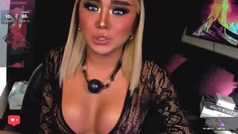 Snapshot of sweetbella118 chatting on September 2025 06:33:02 PM bella online show from September 2025 06:33:02 PM