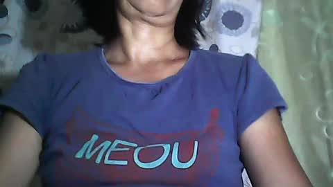 Snapshot of sweetbella24 chatting on June 2026 01:00:02 PM im anne online show from June 2026 01:00:02 PM