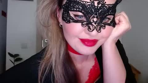 Diana online show from December 2024 01:08:01 AM