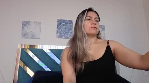 Cinthia online show from October 2025 12:38:01 PM