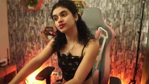 Snapshot of sweetbonii chatting on April 2026 08:37:02 PM Salom independent model online show from April 2026 08:37:02 PM