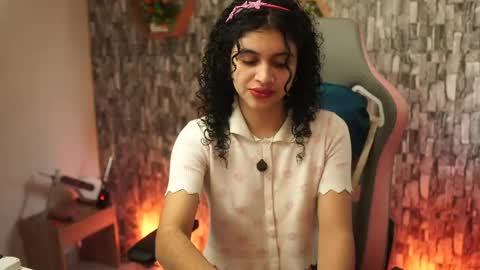 Snapshot of sweetbonii chatting on May 2026 07:31:01 PM Salom independent model online show from May 2026 07:31:01 PM