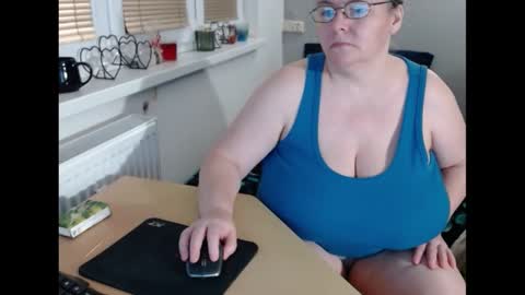 Sweetboobs85h online show from February 2025 06:10:02 PM