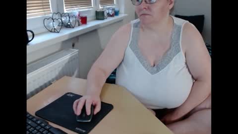 Sweetboobs85h online show from February 2025 12:51:02 PM