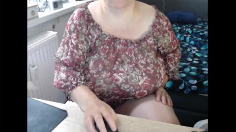 Sweetboobs85h online show from September 2025 08:13:02 AM