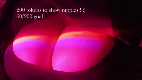 Snapshot of sweetcalciferr chatting on November 2025 01:40:01 PM sweetcalciferr online show from November 2025 01:40:01 PM