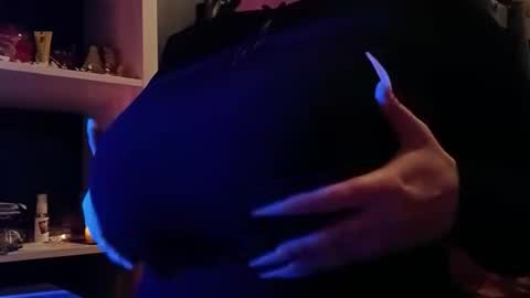 Snapshot of sweetcalciferr chatting on November 2025 08:13:02 PM sweetcalciferr online show from November 2025 08:13:02 PM