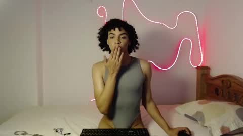 Snapshot of sweetcurlyboy chatting on February 2026 12:52:02 AM Chris online show from February 2026 12:52:02 AM