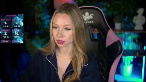 Snapshot of sweetdaisy_me chatting on February 2026 08:13:02 AM Lina online show from February 2026 08:13:02 AM