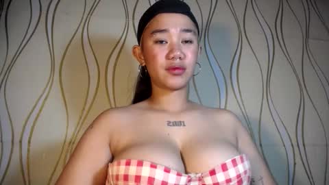 Snapshot of sweetdannica chatting on May 2026 03:09:02 PM Danni online show from May 2026 03:09:02 PM
