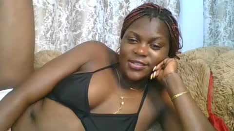 Snapshot of sweetdarkskin chatting on June 2026 11:40:01 PM CLARIS online show from June 2026 11:40:01 PM