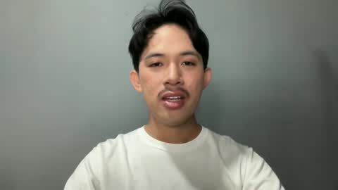 Snapshot of sweetguy102103 chatting on February 2026 03:27:02 AM khrayan online show from February 2026 03:27:02 AM