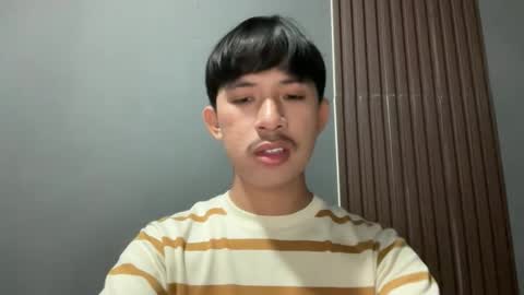 Snapshot of sweetguy102103 chatting on February 2026 02:49:02 AM khrayan online show from February 2026 02:49:02 AM