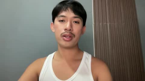 Snapshot of sweetguy102103 chatting on February 2026 04:38:01 AM khrayan online show from February 2026 04:38:01 AM