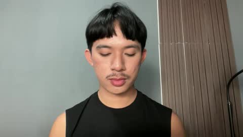 Snapshot of sweetguy102103 chatting on February 2026 07:02:02 AM khrayan online show from February 2026 07:02:02 AM