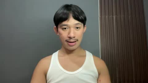 Snapshot of sweetguy102103 chatting on February 2026 02:35:01 PM khrayan online show from February 2026 02:35:01 PM