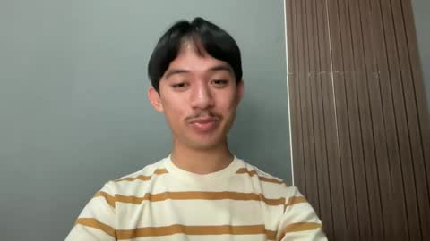 Snapshot of sweetguy102103 chatting on February 2026 02:40:02 AM khrayan online show from February 2026 02:40:02 AM