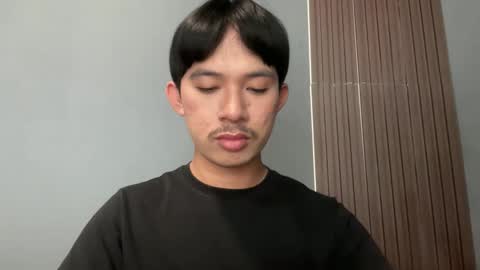 Snapshot of sweetguy102103 chatting on February 2026 02:30:01 AM khrayan online show from February 2026 02:30:01 AM