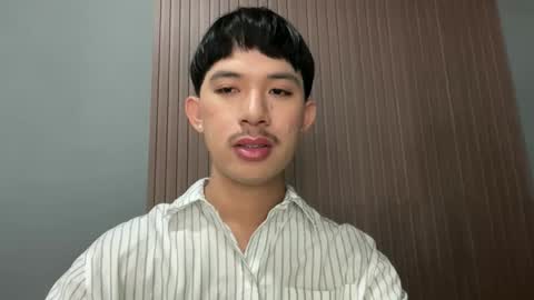 Snapshot of sweetguy102103 chatting on February 2026 02:22:01 AM khrayan online show from February 2026 02:22:01 AM