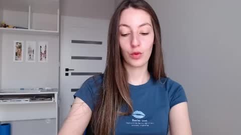 Emma  online show from May 2026 07:37:02 AM