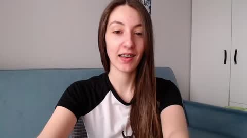 Snapshot of sweetheart_77 chatting on June 2026 07:50:02 AM Emma online show from June 2026 07:50:02 AM