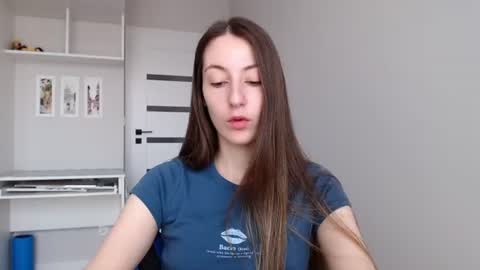 Snapshot of sweetheart_77 chatting on July 2026 08:39:02 AM Emma online show from July 2026 08:39:02 AM