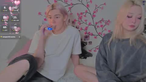 sweethearts_friends online show from March 2026 06:29:02 AM