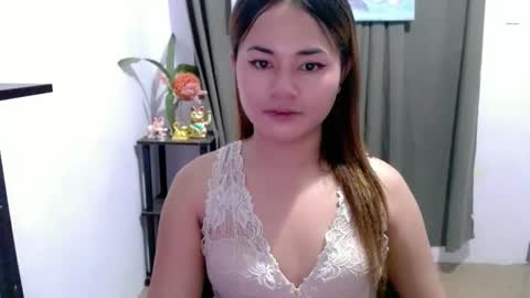 Snapshot of sweethotlove_xoxo chatting on November 2025 04:47:01 PM sweethotlove_xoxo online show from November 2025 04:47:01 PM