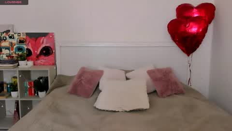 Snapshot of sweetie_candy_ chatting on June 2026 02:05:01 PM Hannah online show from June 2026 02:05:01 PM