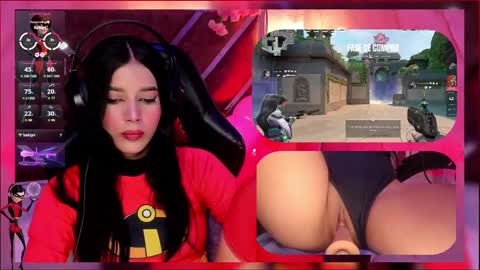 sweetie_cloe online show from October 2025 09:22:01 PM