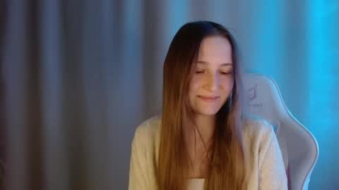Snapshot of sweetie_lover chatting on May 2026 07:55:02 PM Annie online show from May 2026 07:55:02 PM