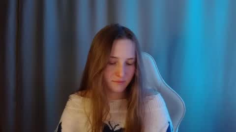 Snapshot of sweetie_lover chatting on May 2026 08:17:01 PM Annie online show from May 2026 08:17:01 PM