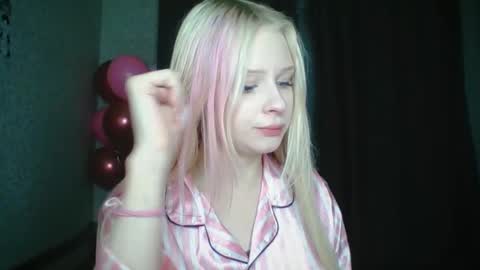 sweetie Lisa3 online show from December 2024 12:22:01 PM