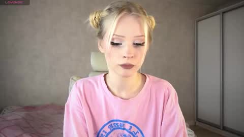 sweetie Lisa3 online show from March 2025 01:56:02 PM