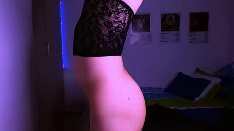 Snapshot of sweetjames2810 chatting on March 2025 08:49:01 PM SWEETJAMES online show from March 2025 08:49:01 PM