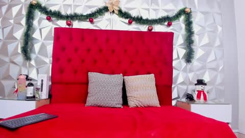 Snapshot of sweetlauren19 chatting on December 2024 05:23:01 AM Lauren online show from December 2024 05:23:01 AM
