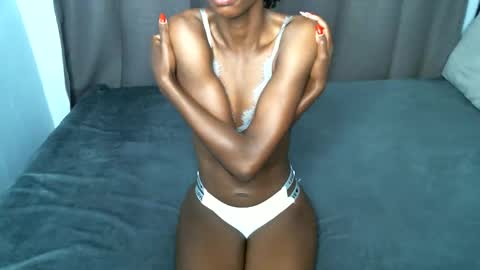 Snapshot of sweetlilly2540 chatting on November 2025 07:24:01 PM sweetlilly2540 online show from November 2025 07:24:01 PM