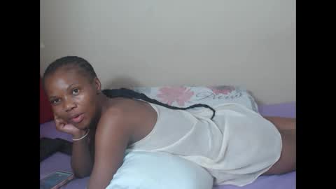 Snapshot of sweetlipss_ chatting on September 2025 05:13:01 PM sweetlipss_ online show from September 2025 05:13:01 PM