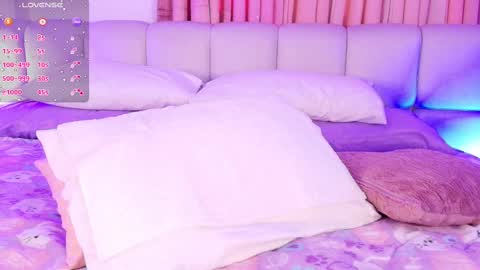 LUNA online show from September 2025 08:20:02 PM