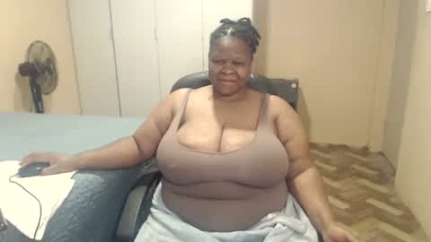 Snapshot of sweetnoziexxx chatting on May 2026 07:19:01 PM sweetnoziexxx online show from May 2026 07:19:01 PM