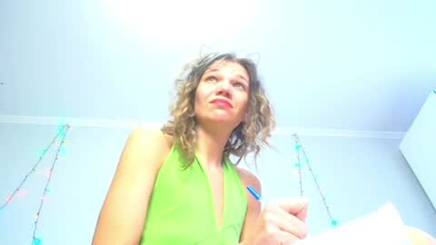 Snapshot of sweetpairfun chatting on April 2026 04:17:02 AM Veronica and Alex online show from April 2026 04:17:02 AM