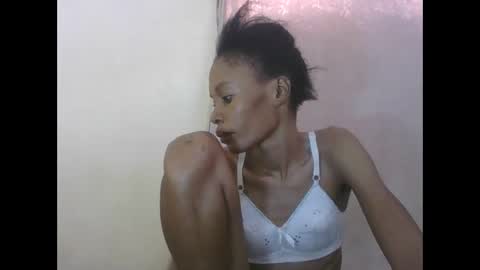 ESTHER online show from April 2026 06:11:02 AM