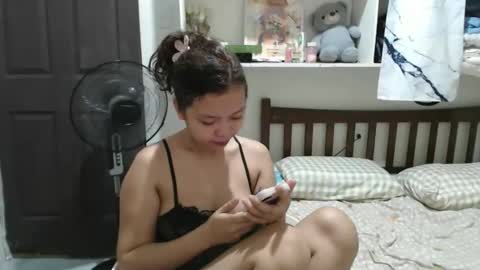 Snapshot of sweetpetitedates chatting on March 2026 08:42:02 AM Agathababes online show from March 2026 08:42:02 AM