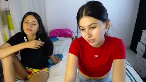 Snapshot of sweetpink1_ chatting on September 2025 03:30:02 AM Caro Lily online show from September 2025 03:30:02 AM