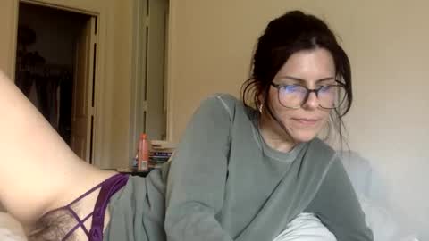 sweetriddance online show from December 2025 07:53:02 PM