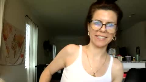 sweetriddance online show from April 2026 04:55:01 PM