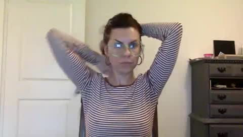 sweetriddance online show from May 2026 01:41:01 PM