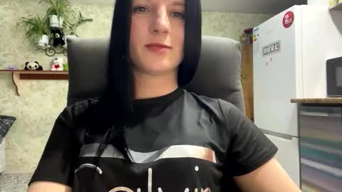 Snapshot of sweetshy99 chatting on March 2026 05:13:02 PM Sweet Shy online show from March 2026 05:13:02 PM